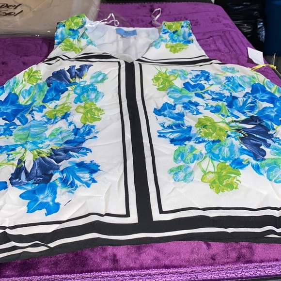 CeCe Women's Blue Tile Bloom Shark Bite Hem Chiffon Blouse - Picture 3 of 5